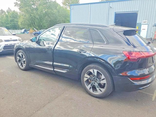 2021 AUDI E-TRON PREMIUM 2