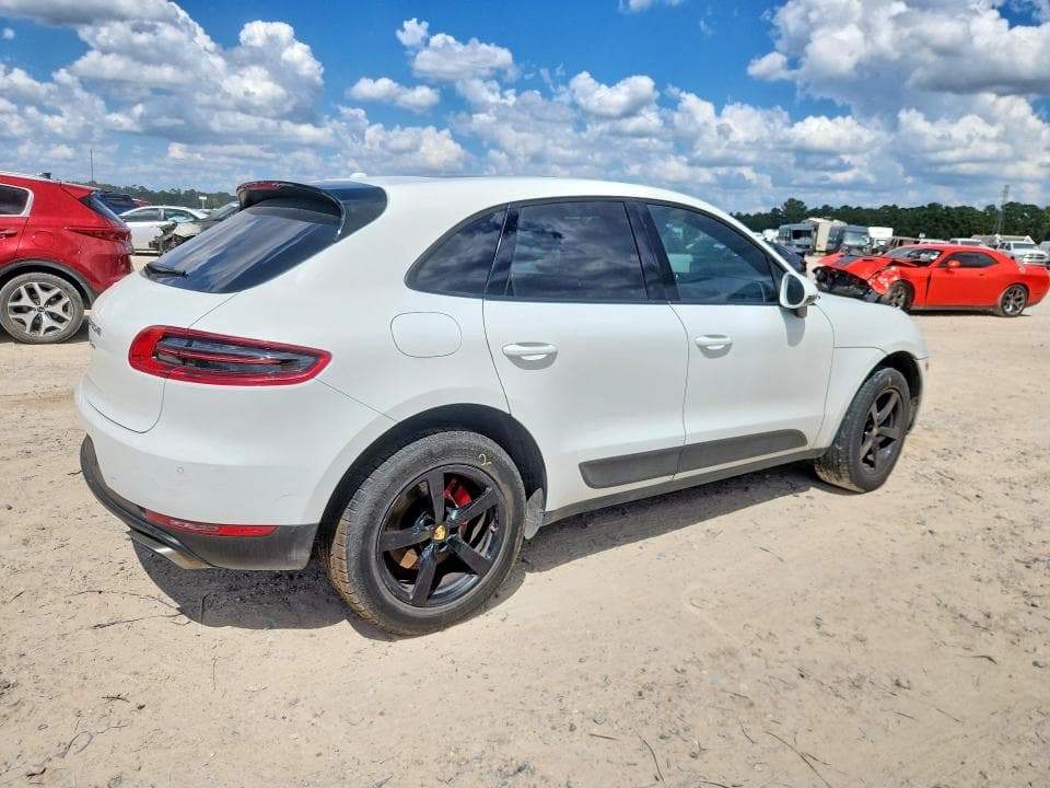 2017 PORSCHE MACAN 3