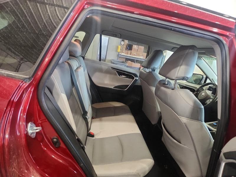 2020 TOYOTA RAV4 LIMITED 11