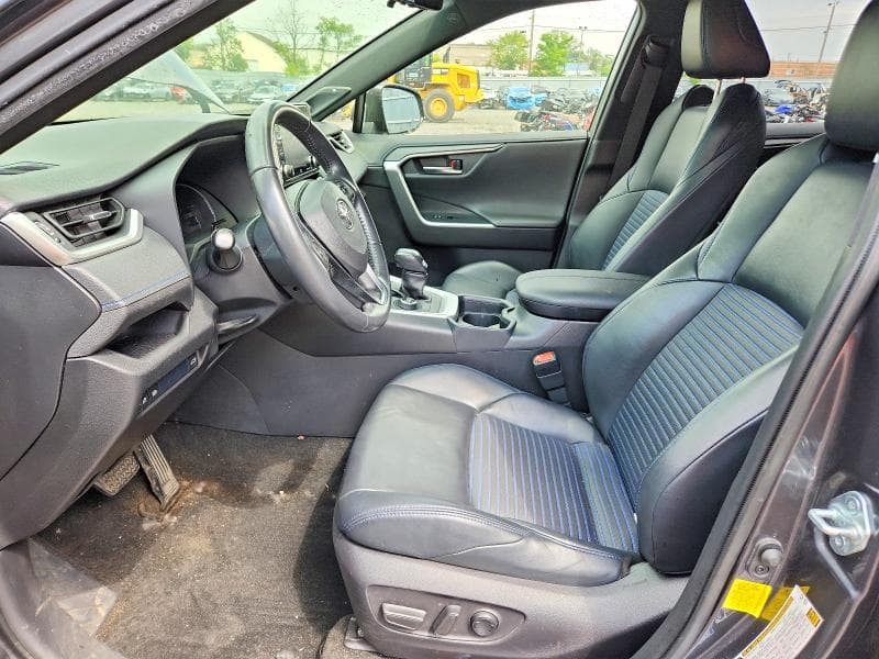 2020 TOYOTA RAV4 XSE 7