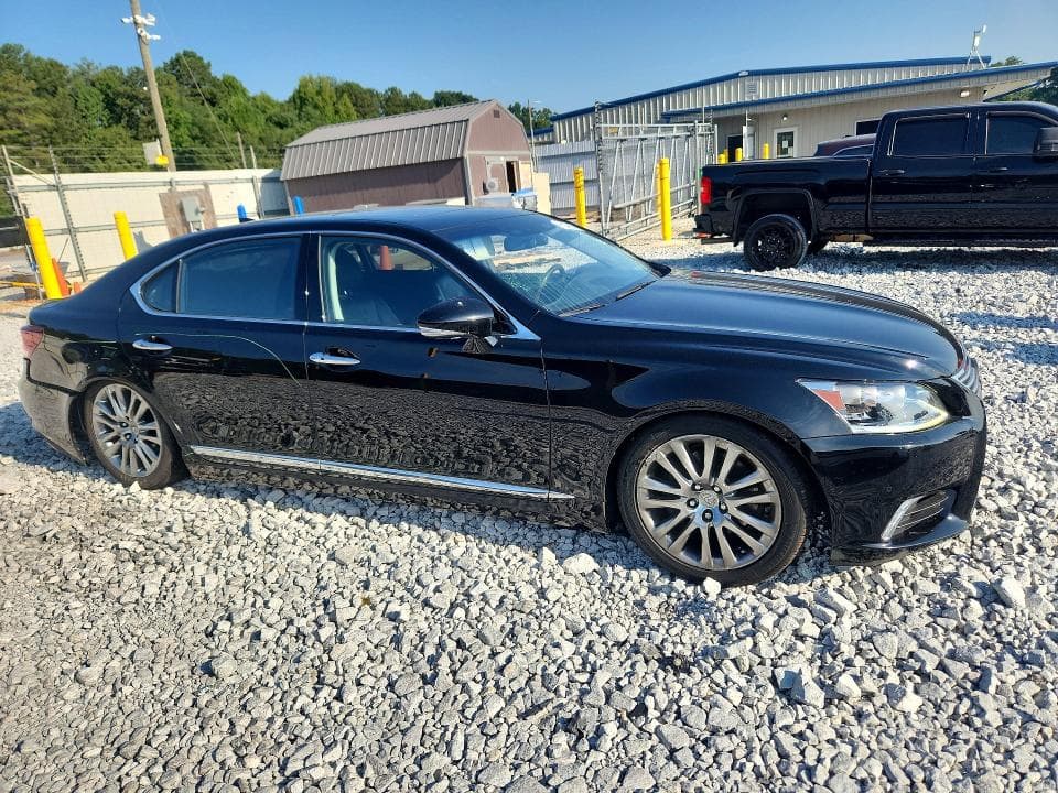 2017 LEXUS LS 460L 4
