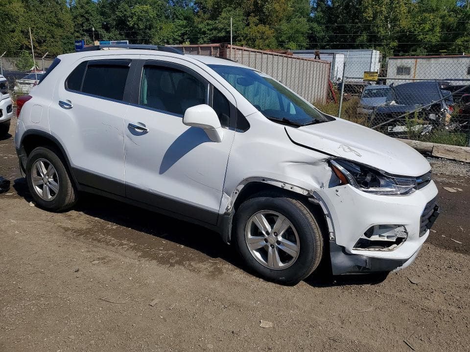 2017 CHEVROLET TRAX 1LT 4