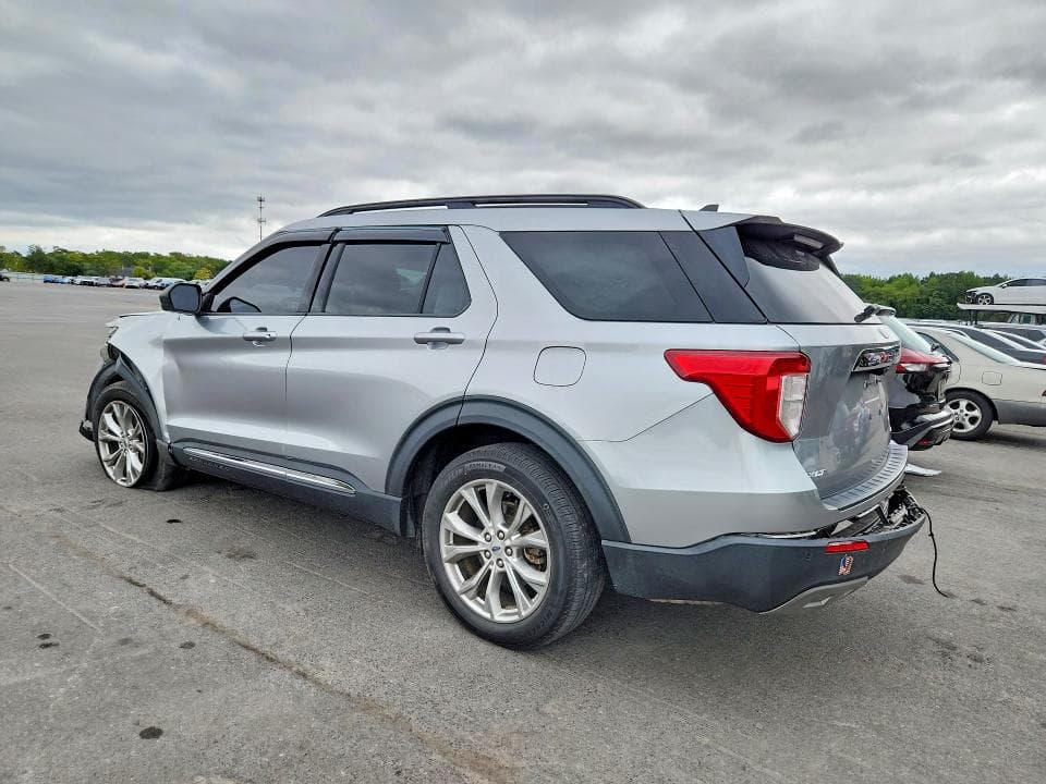 2021 FORD EXPLORER XLT 2