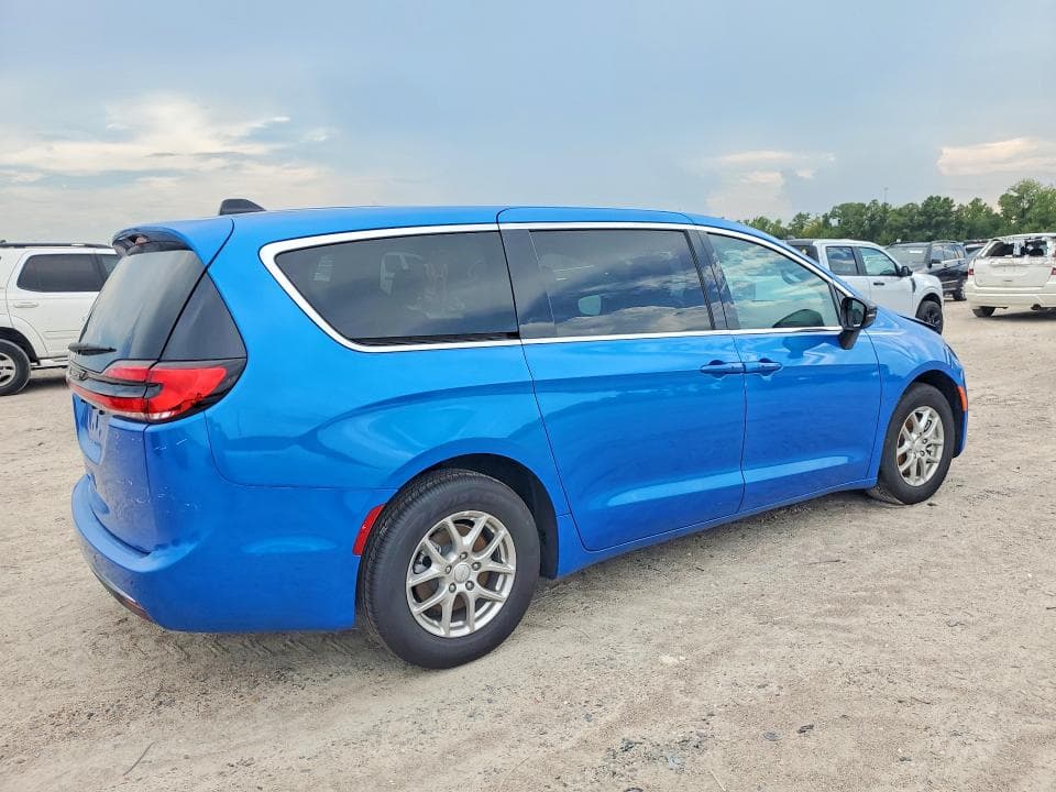 2027 CHRYSLER PACIFICA SELECT 3