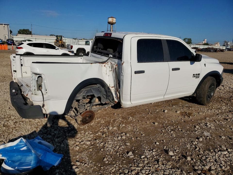 2024 RAM 1500 CLASSIC SLT 3