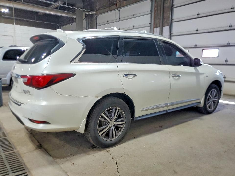 2017 INFINITI QX60 BASE 3