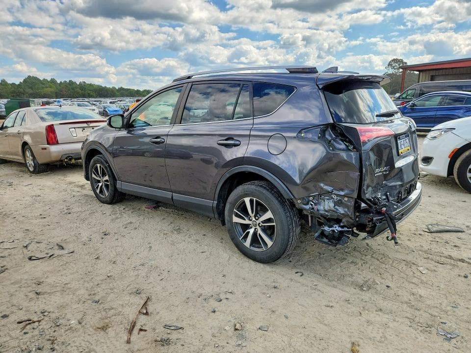 2017 TOYOTA RAV4 XLE 2