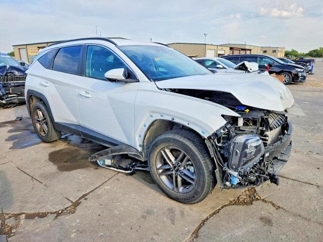 2026 HYUNDAI TUCSON SEL 4