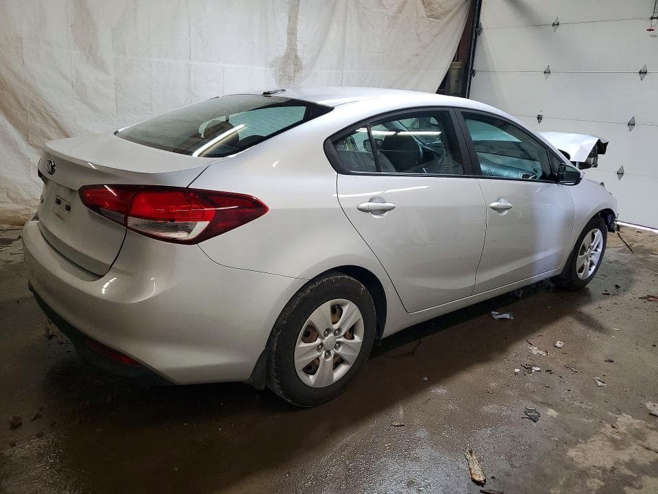 2017 KIA FORTE LX 3