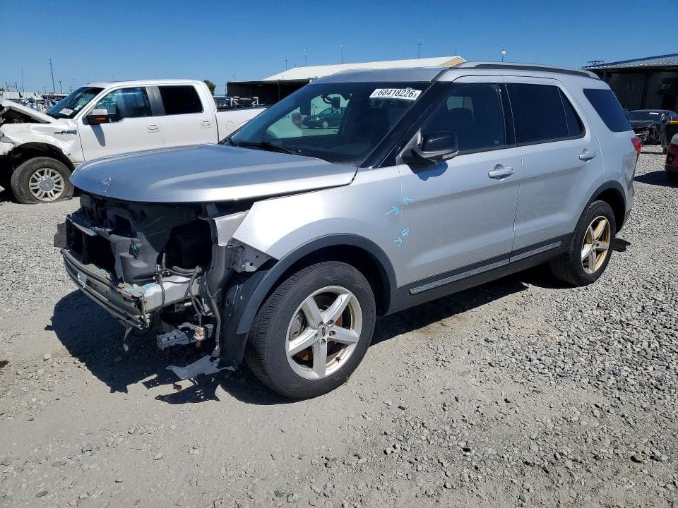 2017 FORD EXPLORER XLT - 1