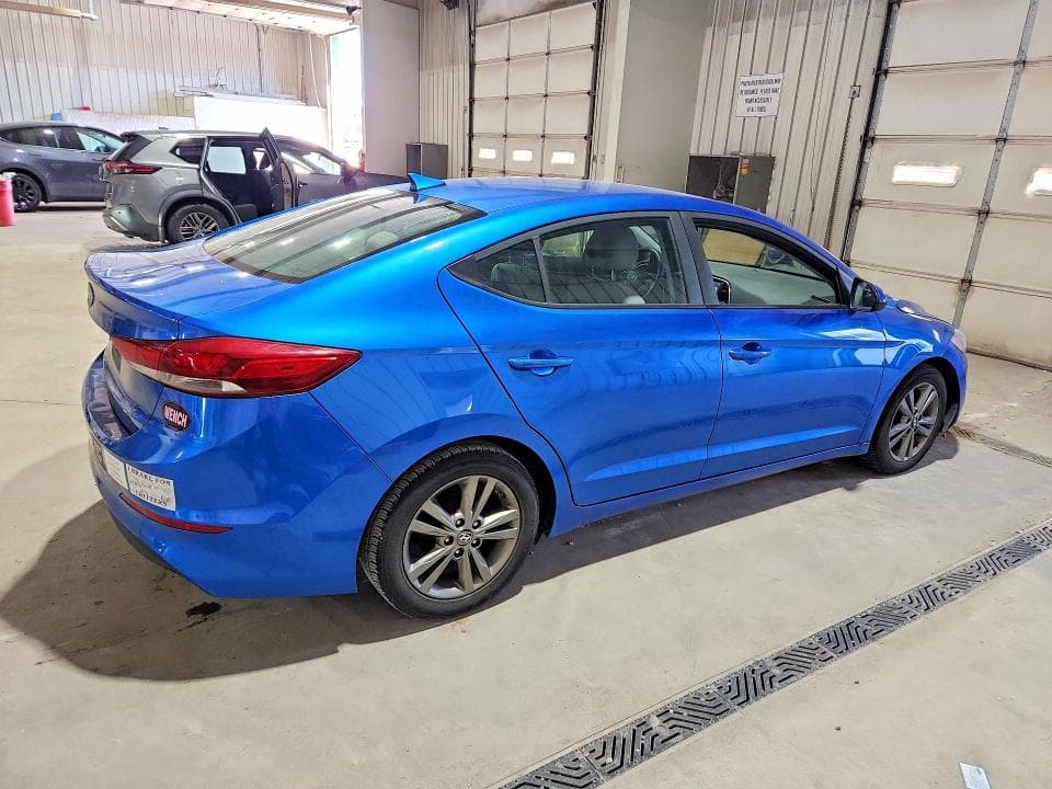 2017 HYUNDAI ELANTRA SE 3