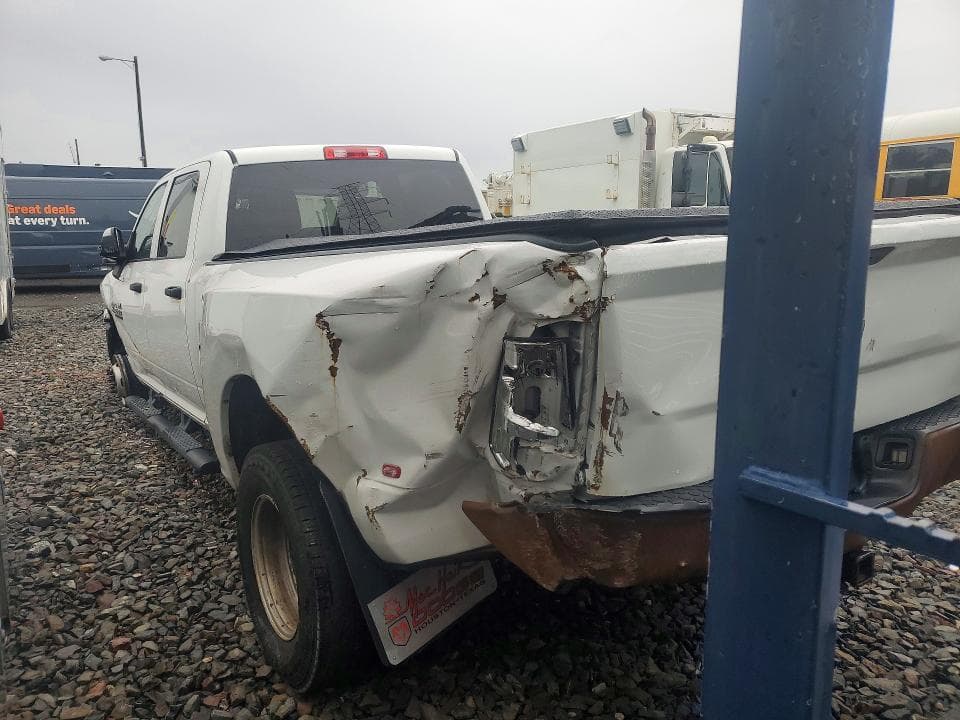 2018 RAM 3500 ST 2