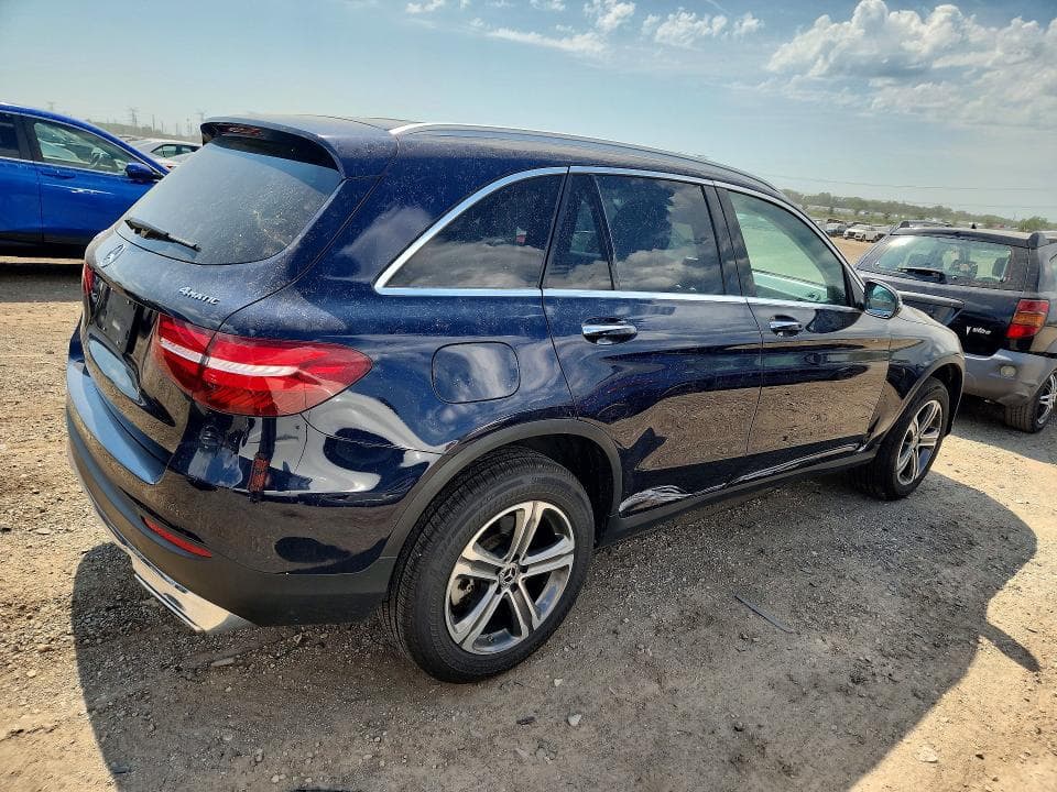 2017 MERCEDES-BENZ GLC 300 4MATIC 3
