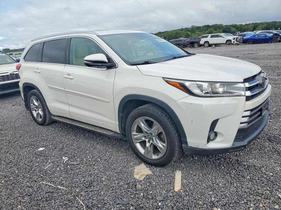 2017 TOYOTA HIGHLANDER LIMITED 4