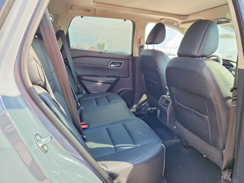 2021 NISSAN ROGUE SL 11