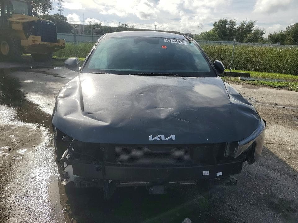 2025 KIA K4 LXS 5