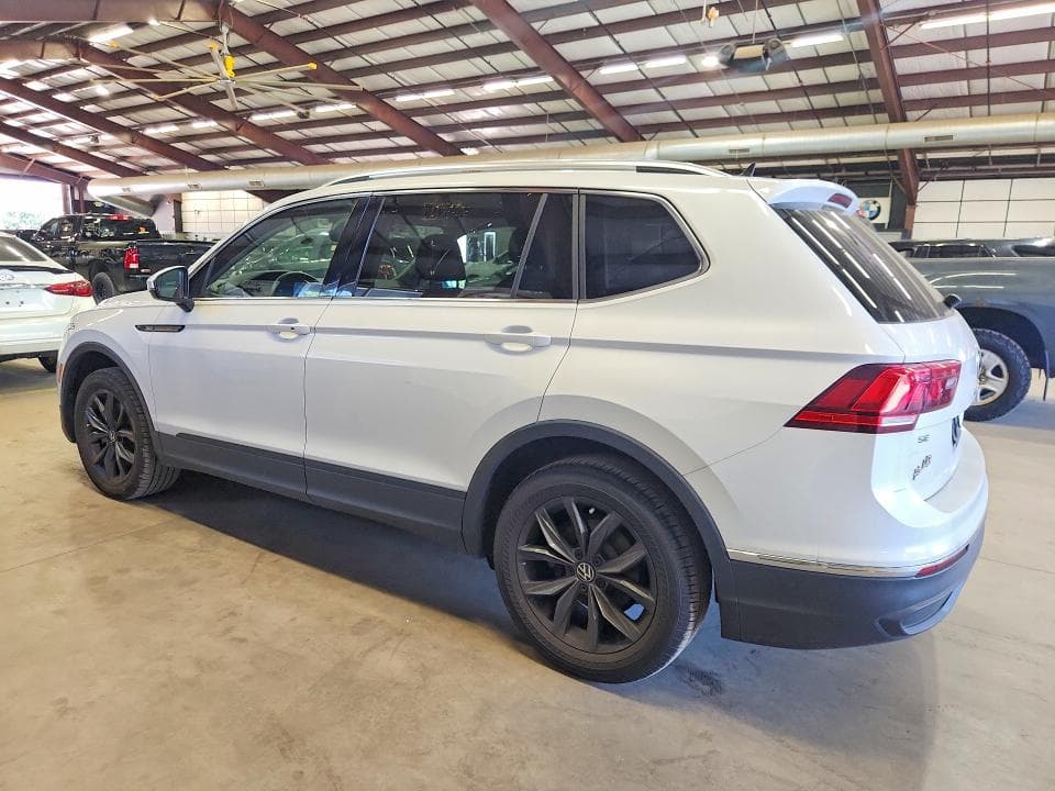 2023 VOLKSWAGEN TIGUAN SE 2