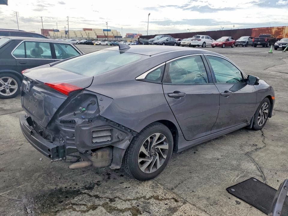 2017 HONDA CIVIC EX 3