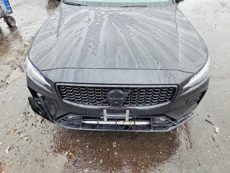 2023 VOLVO S60 PLUS 11