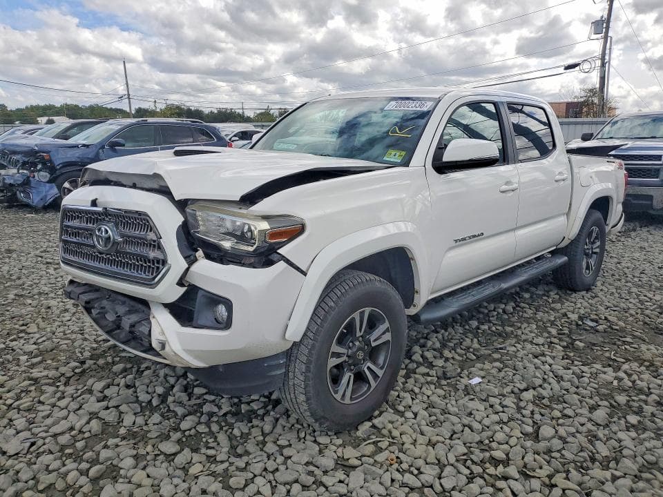 2017 TOYOTA TACOMA TRD SPORT