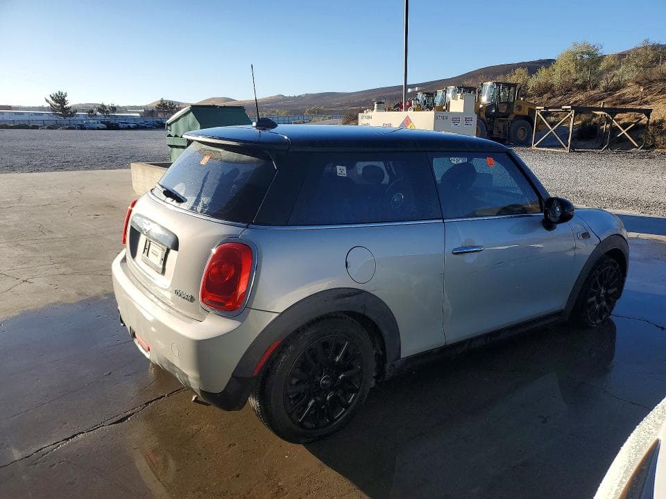 2017 MINI COOPER 3