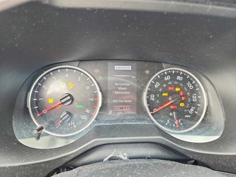 2019 TOYOTA RAV4 XLE 9