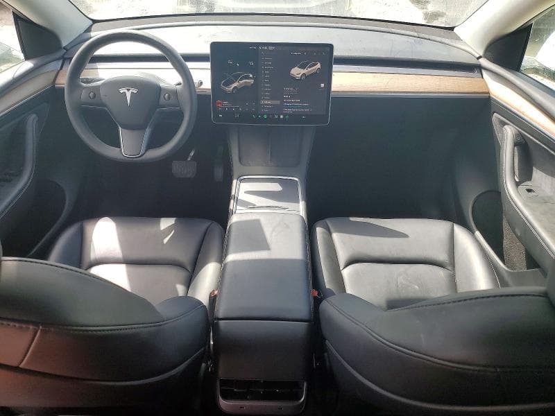 2023 TESLA MODEL Y 8