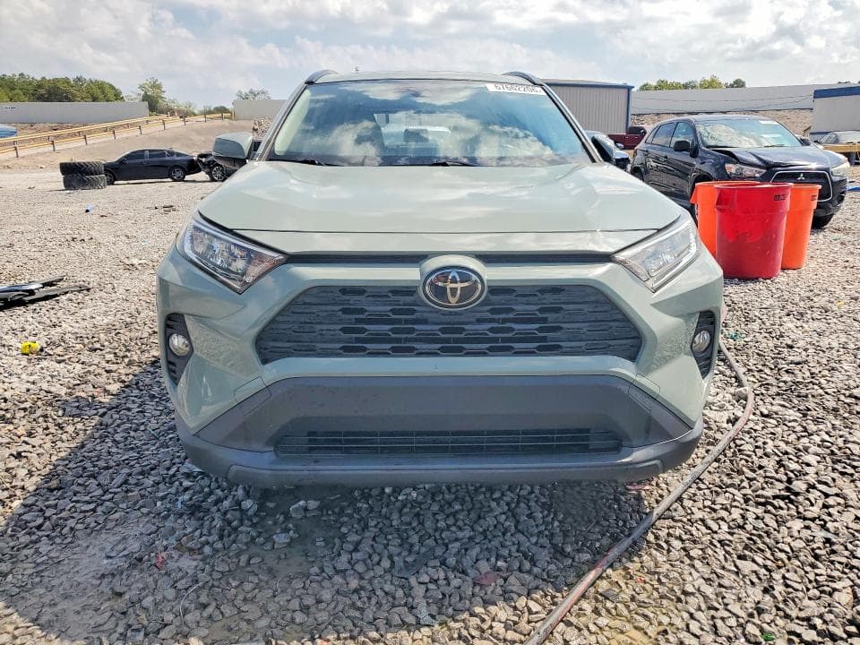 2020 TOYOTA RAV4 XLE PREMIUM 5