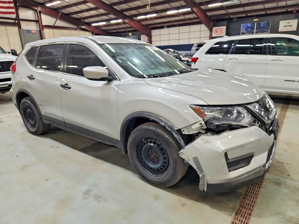 2017 NISSAN ROGUE S 4