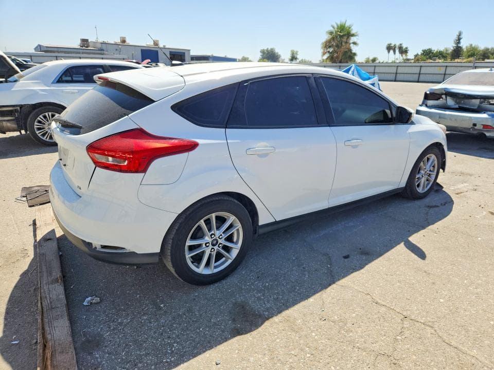 2017 FORD FOCUS SE 3