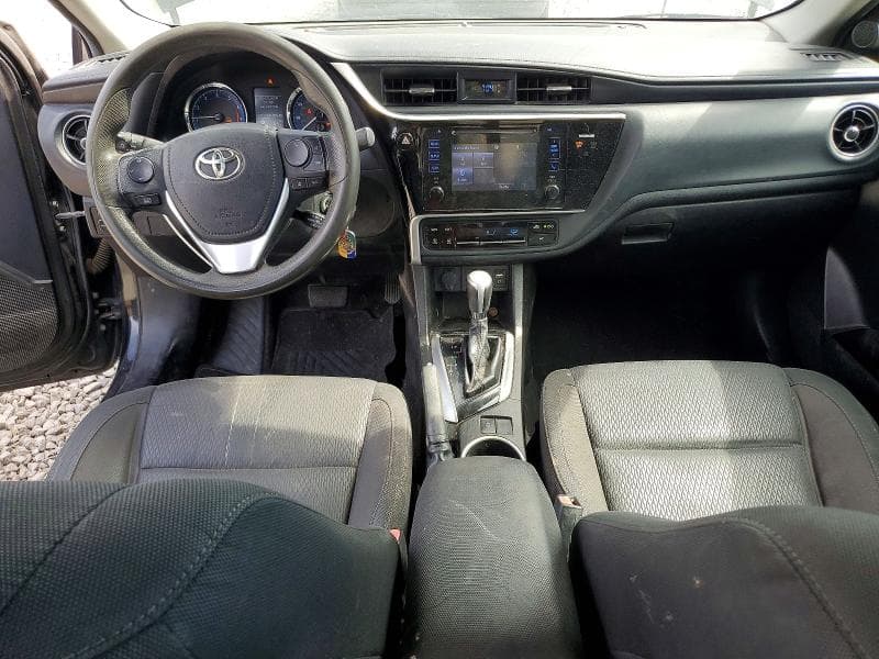 2017 TOYOTA COROLLA LE 8