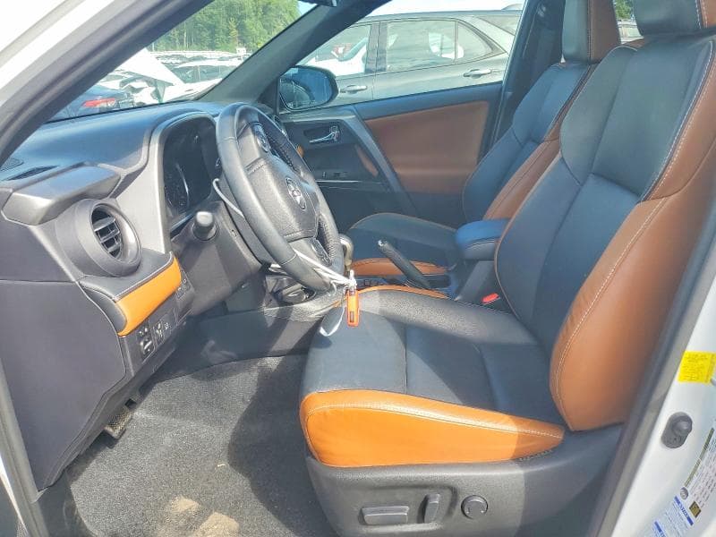 2017 TOYOTA RAV4 SE 7
