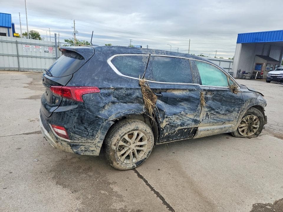 2019 HYUNDAI SANTA FE SE 3