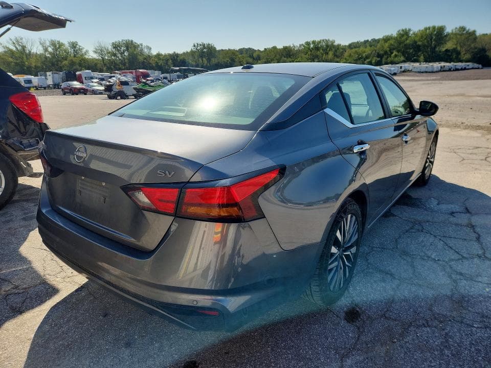 2024 NISSAN ALTIMA SV 3