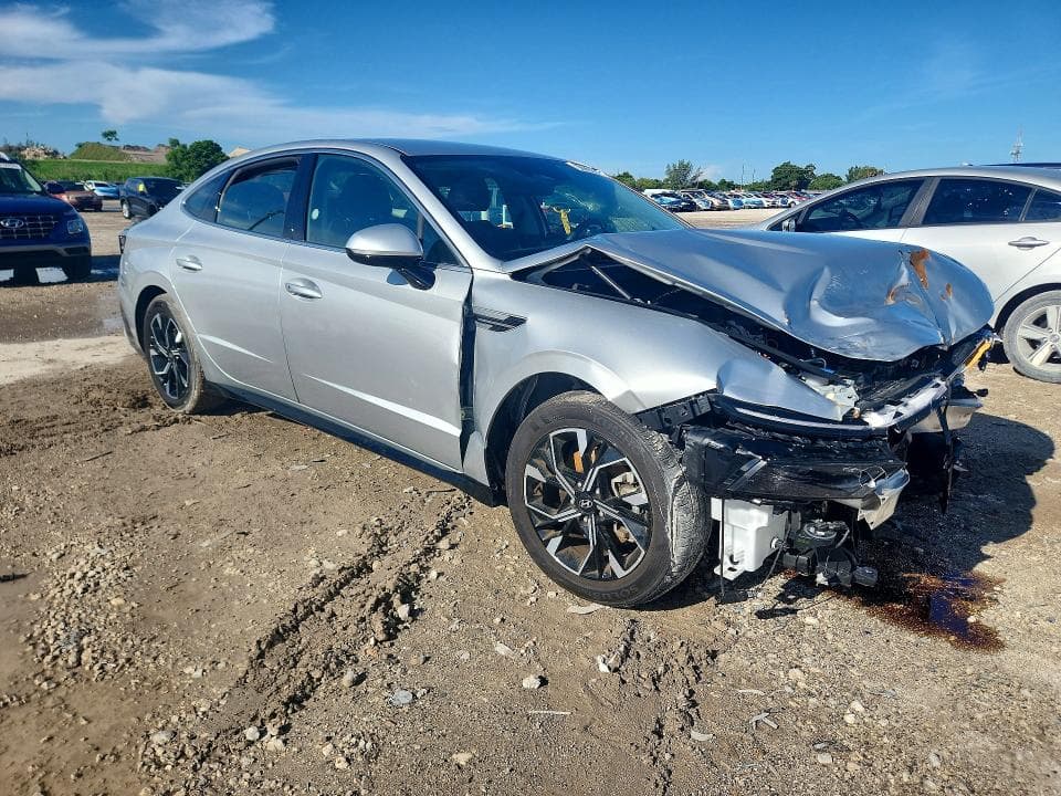 2025 HYUNDAI SONATA SEL 4