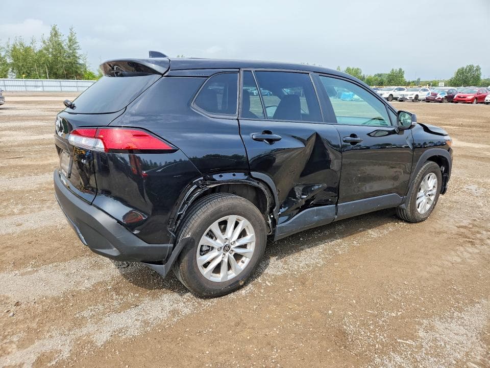 2023 TOYOTA COROLLA CROSS LE 3