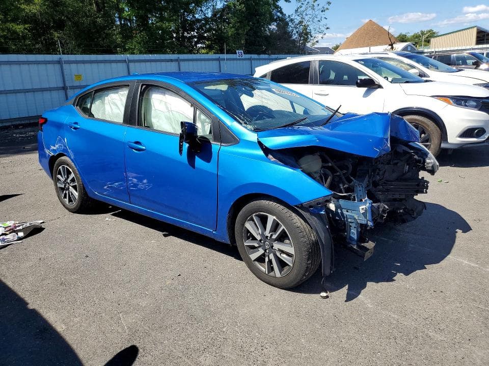 2020 NISSAN VERSA SV 4