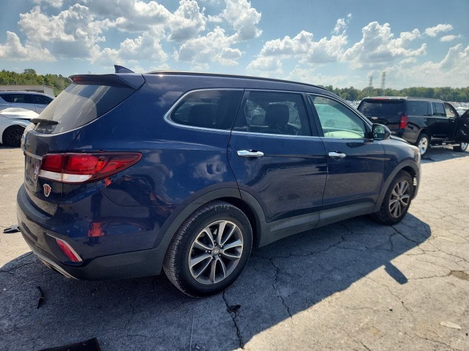 2017 HYUNDAI SANTA FE SE 3