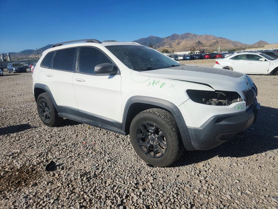 2019 JEEP CHEROKEE TRAILHAWK 4