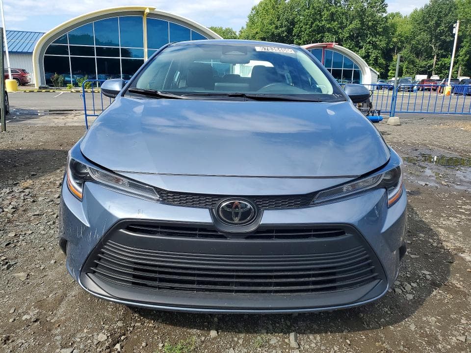 2026 TOYOTA COROLLA LE 5