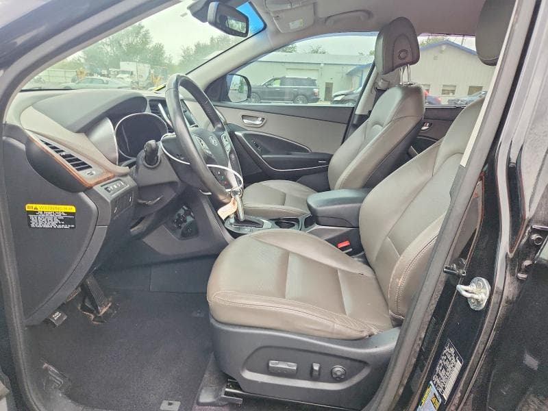 2017 HYUNDAI SANTA FE SE 7
