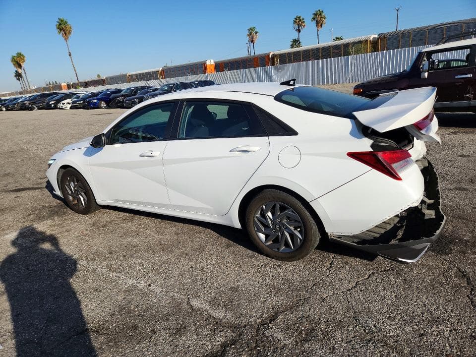 2024 HYUNDAI ELANTRA SEL 2