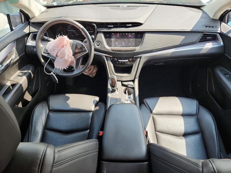 2017 CADILLAC XT5 LUXURY 8