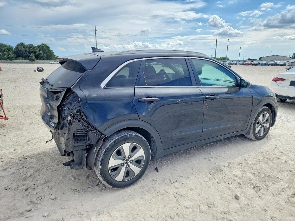 2019 KIA NIRO LX 3