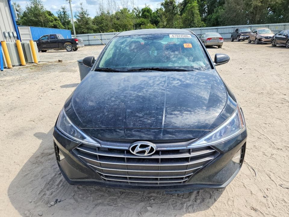 2019 HYUNDAI ELANTRA SE 5