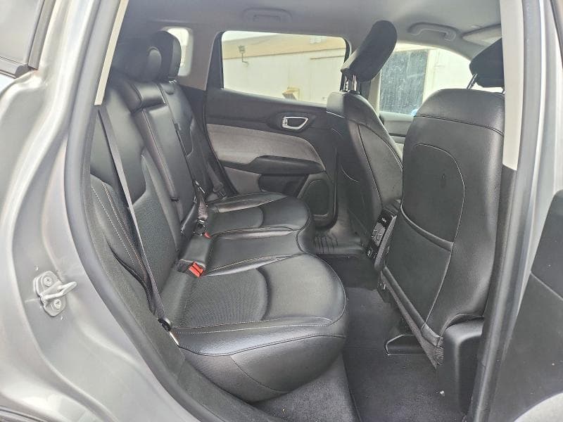 2022 JEEP COMPASS LATITUDE LUX 11