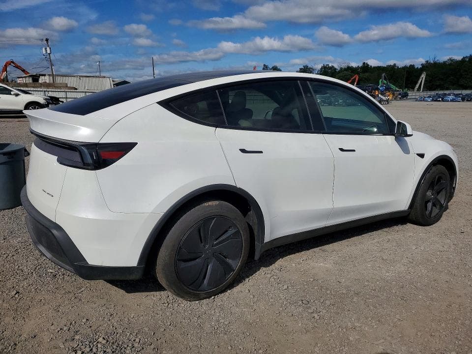 2026 TESLA MODEL Y 3
