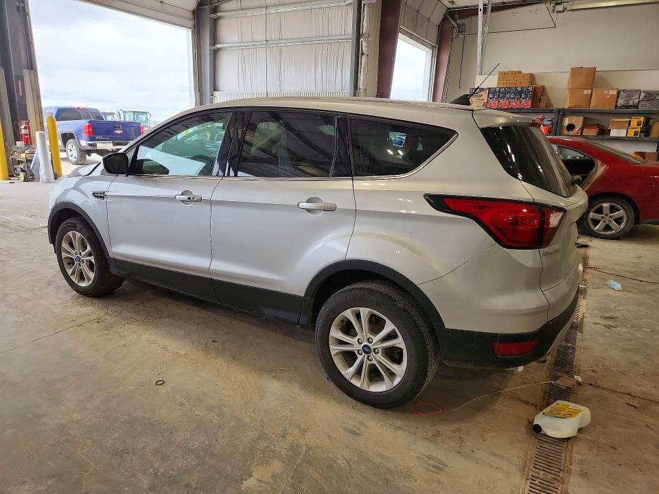 2019 FORD ESCAPE SE 2