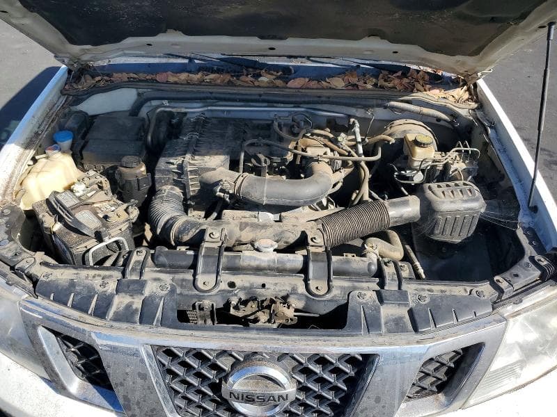 2017 NISSAN FRONTIER S 11