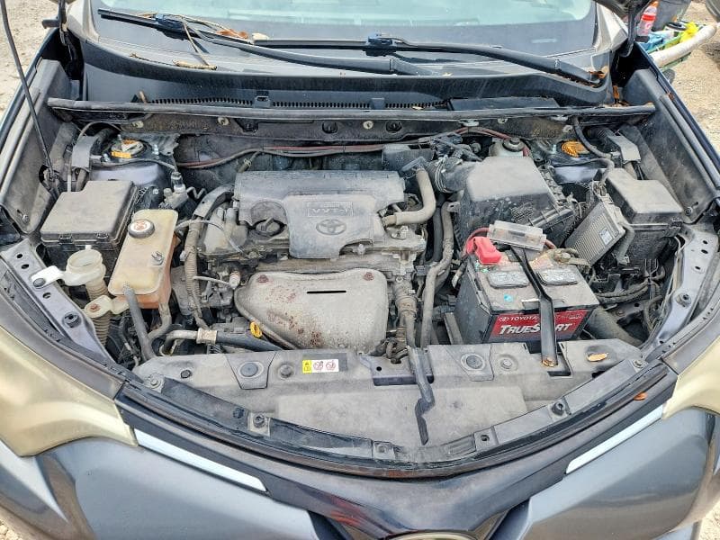 2018 TOYOTA RAV4 LE 11